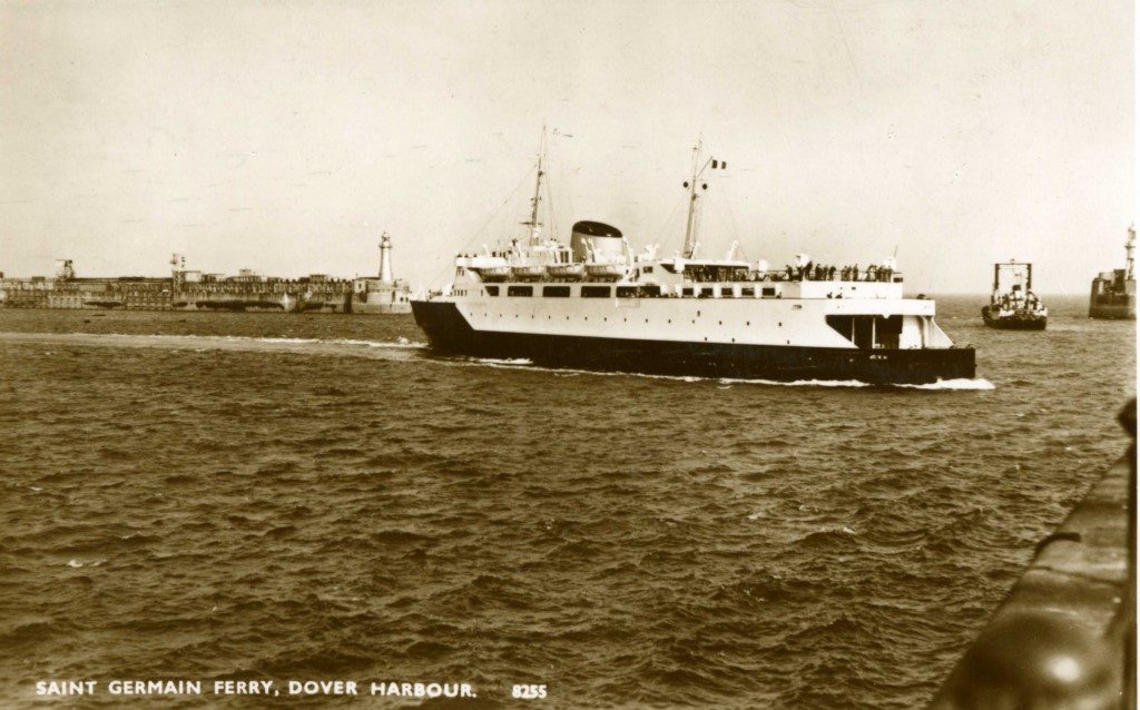 Den kombinerede bil- og 4-sporede jernbanefærge SAINT- GERMAIN. Hun blev leveret af Helsingør Skibsværft i 1951 til de franske jernbaner. Færgen var under størstedelen af sin aktive tid beskæftiget mellem Dunkerque (Frankrig) og Dover (England). Hun blev ophugget i Alang (Indien) i 1988. Foto: Postkort